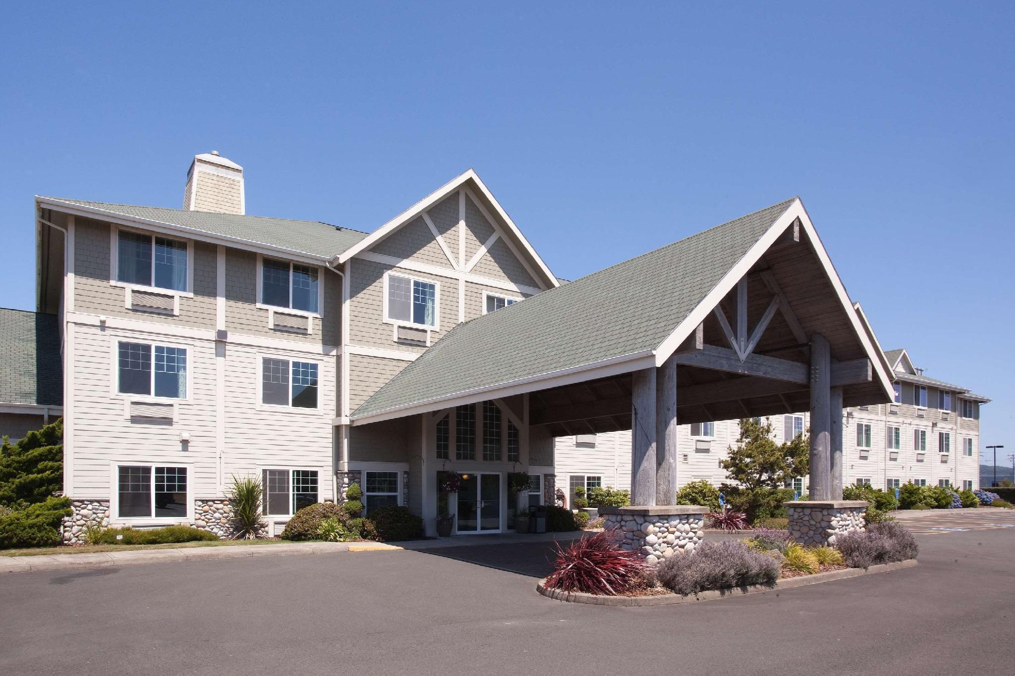 La Quinta By Wyndham Newport Hotel Exterior photo
